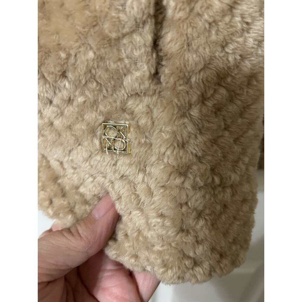 Calvin Klein women’s ivory/cream fuzzy Sherpa full zip jacket, size M - Picture 4 of 9